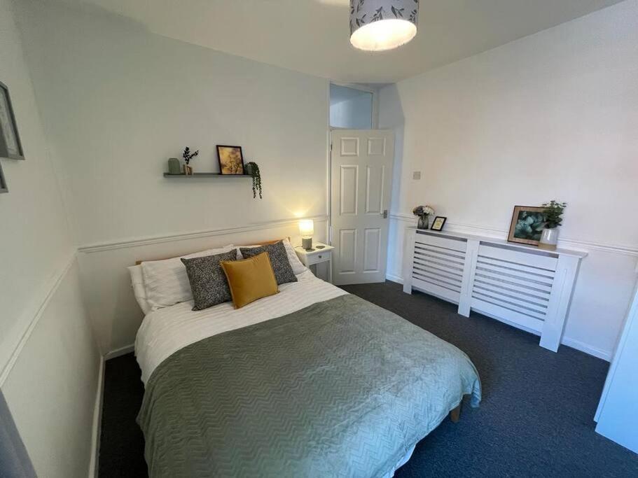 2 Bed Central Cardiff Apartment - Sleeps Five! Exteriör bild