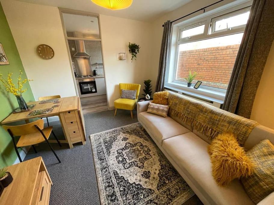 2 Bed Central Cardiff Apartment - Sleeps Five! Exteriör bild