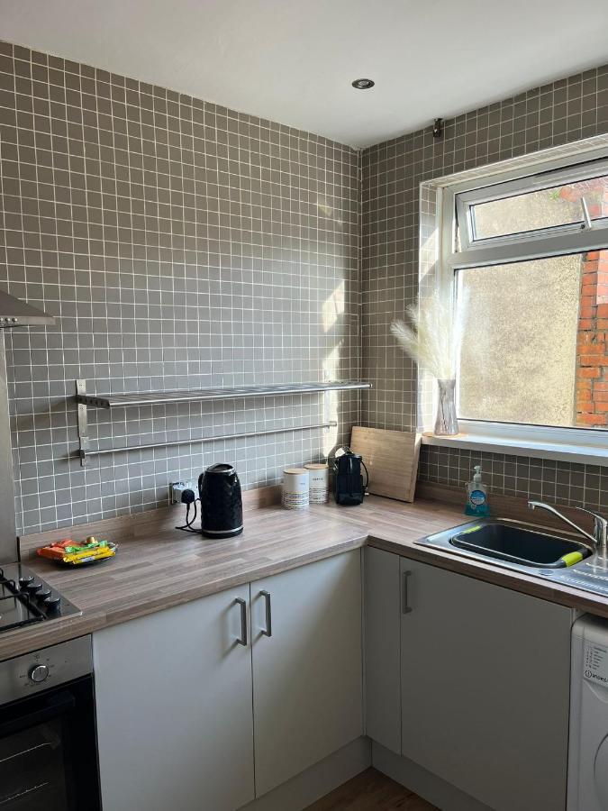 2 Bed Central Cardiff Apartment - Sleeps Five! Exteriör bild